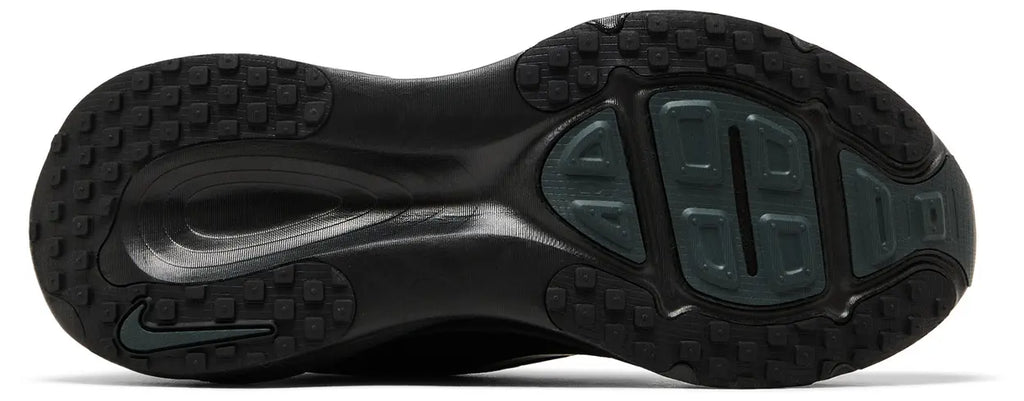 Nike Vomero 18 'Triple Black