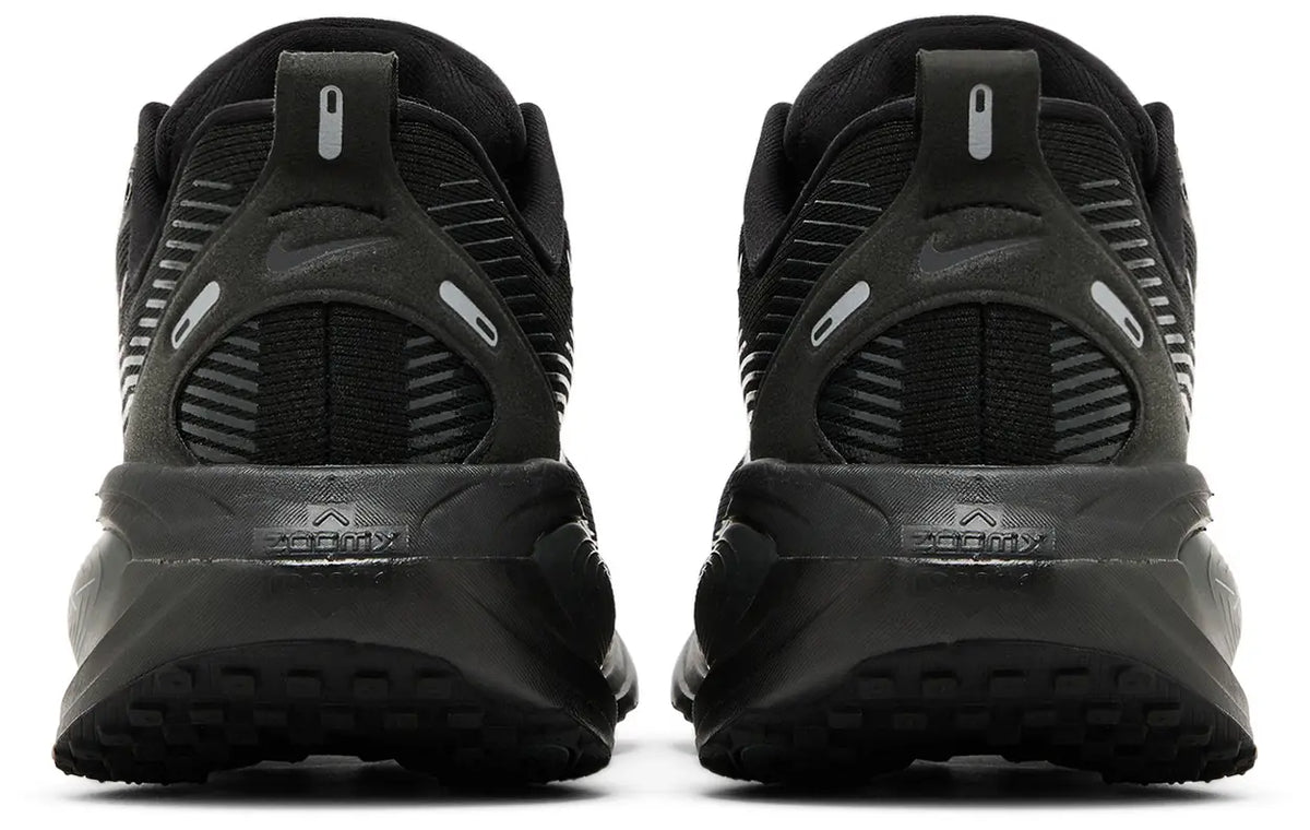 Nike Vomero 18 'Triple Black