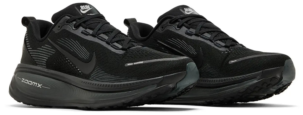 Nike Vomero 18 'Triple Black